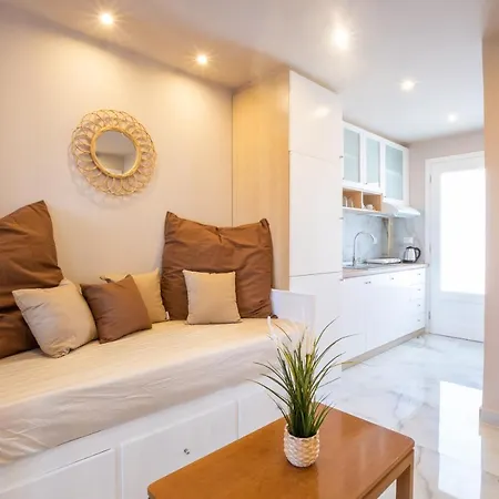 Anastasia Luxury Apts Aparthotel